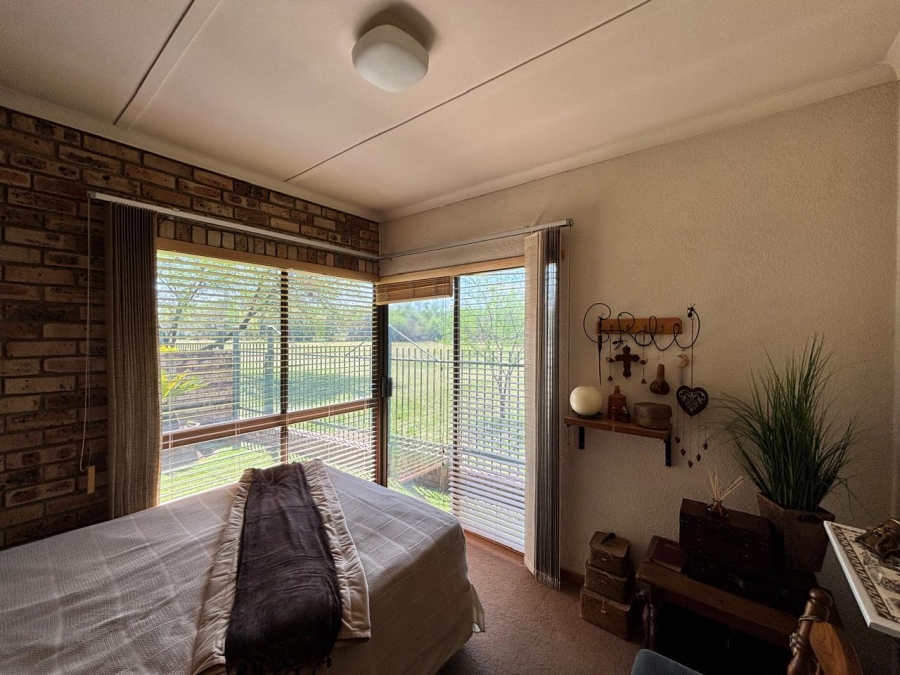 5 Bedroom Property for Sale in Heilige Akker North West